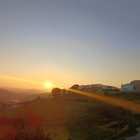 Casa Do Casal Do Douro Villa มาร์โก เดอ คานาเวเซส ภายนอก รูปภาพ